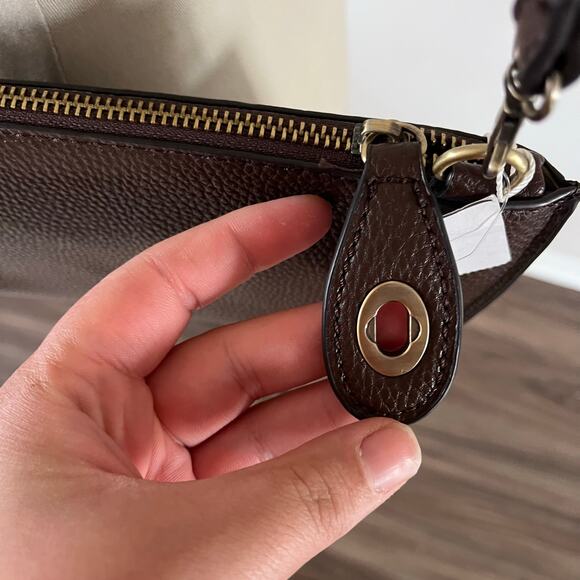 NWT Faux Leather Small Brown Crossbody Bag Travel Safety Secure Boho Minimalist - Picture 4 of 8